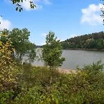 بيت للعطل In Bullingen With Garden *
