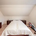 بيت للعطل In Bullingen With Garden بولانغ