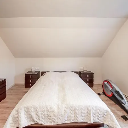 Holiday home Atmospheric In B Llingen With Infrared Sauna