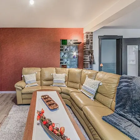 Holiday home Atmospheric In B Llingen With Infrared Sauna Bullange