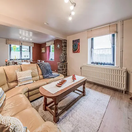 Ferienhaus In Bullingen With Garden