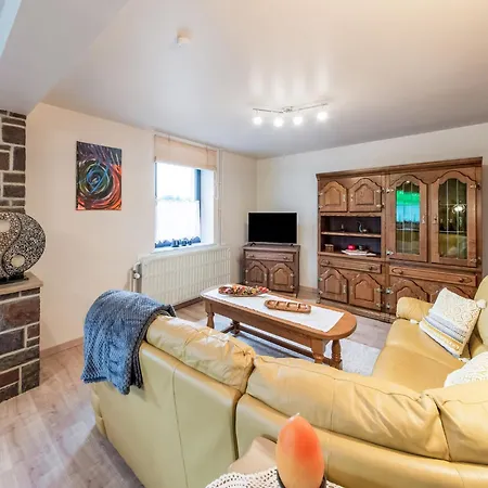 In Bullingen With Garden