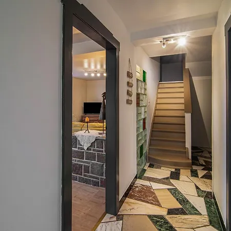 In Bullingen With Garden * בולאנז'