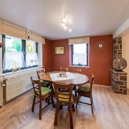 Ferienhaus In Bullingen With Garden