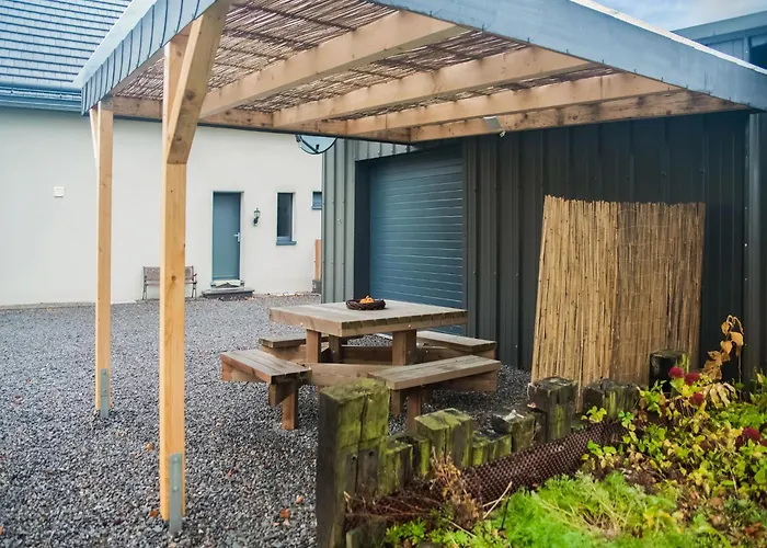 In Bullingen With Garden Bullange